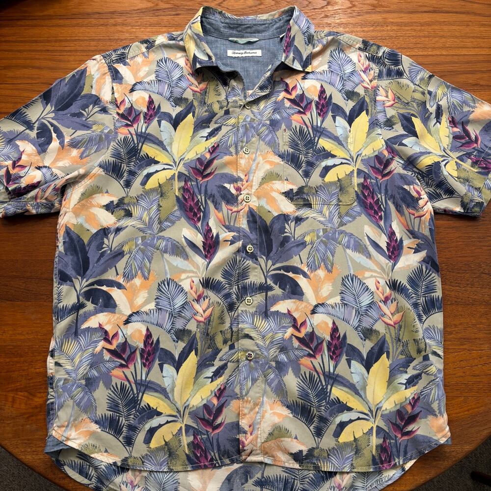 Tommy Bahama Men’s Palm tree blue print button down shirt sleeve shirt size L